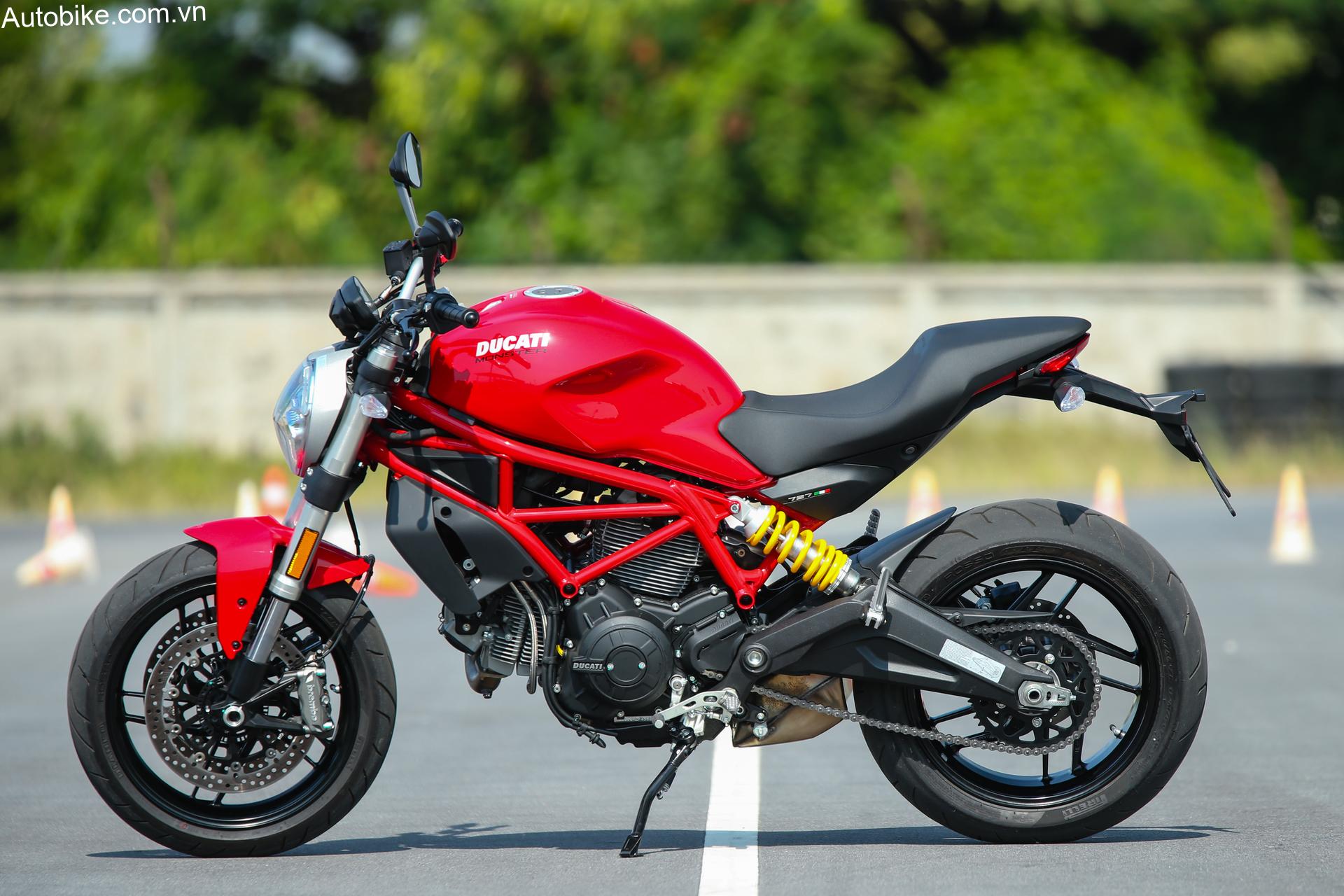 Ducati Monster 797