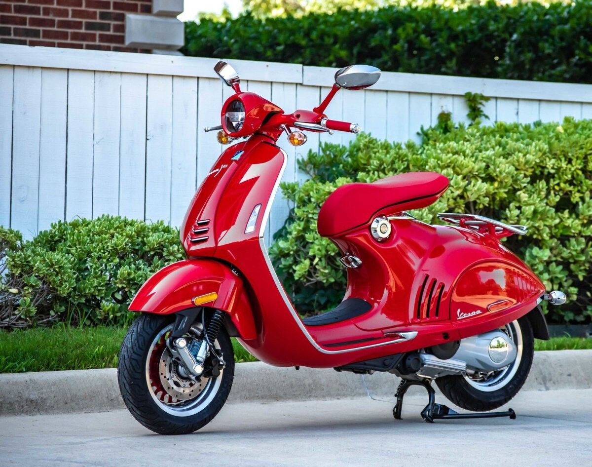 Gia Xe Vespa 946 Red Xemay24h