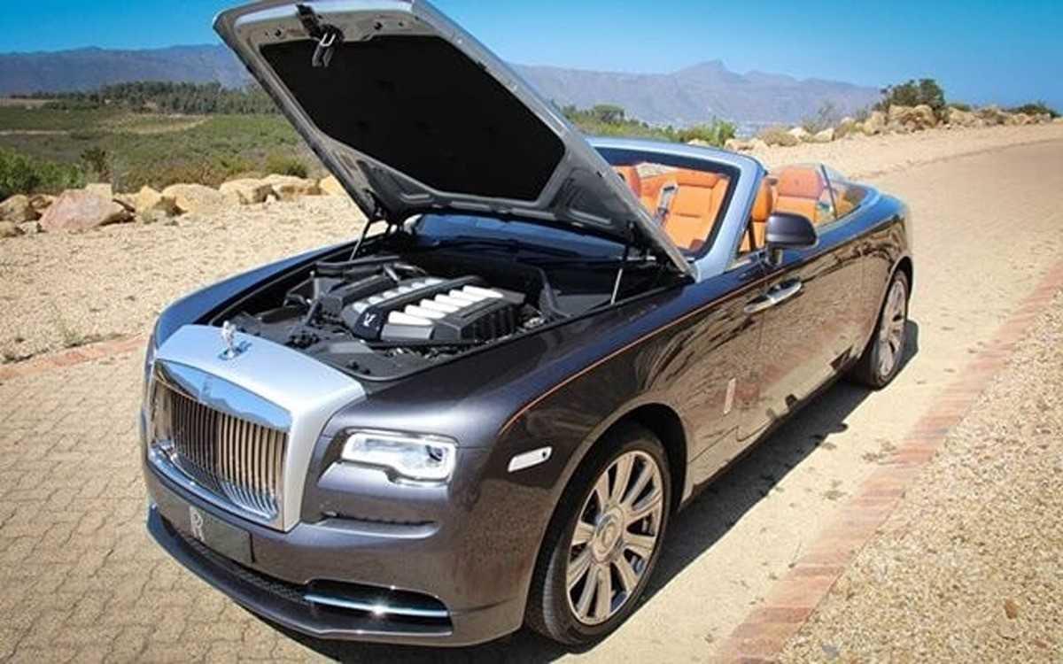 Thiết kế đầu xe của Rolls Royce Dawn 2023